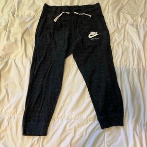 Nike capri joggers